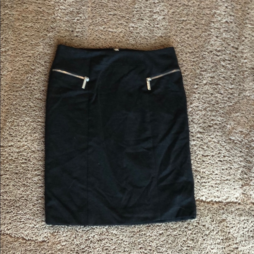 Gray pencil skirt